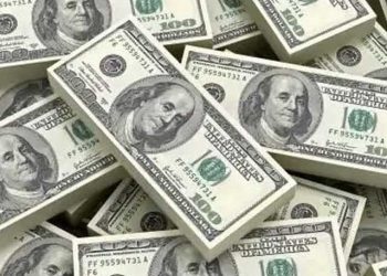 حکومت نے 3 ماہ میں مزید 3 ارب 10 کروڑ ڈالر قرض لے لیا