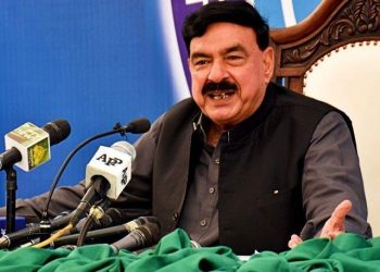 ڈالر ذخیرہ کرنے والوں کے خلاف ایف آئی اے نے گھیرا تنگ کر دیا ہے .وزیرداخلہ