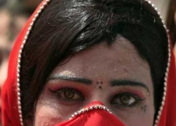 خواجہ سرا , بھیک مانگنے پرپابندی کے سبب  بڑی تعداد جسم فروشی  پر مجبور