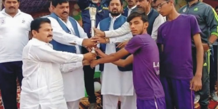 ساوتھ پنجاب سکول اولمپک مشعل لیہ پہنچ گئی آج تقریب رونمائی منعقد ہوگی۔