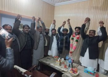 لیہ ۔مسلم لیگ ن کےسابق ایم این اے پیر سید ثقلین شاہ بخاری ڈسٹرکٹ مئیر کیلئے  امیدوار نامزد