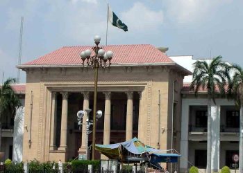 پنجاب اسمبلی کا اجلاس 2 گھنٹے سے زائد کی تاخیر سے شروع،دو ارکان نے حلف اٹھایا