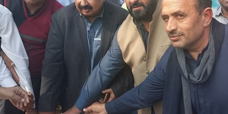 سیکرٹریٹ مسلم لیگ ن لیہ میں بابائے قوم اور قاءید مسلم لیگ کی سالگرہ تقریب