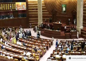 پنجاب اسمبلی میں ایم پی ایز کی تنخواہوں میں اضافے کا بل منظور، ارکان کی ایک دوسرے کو مبارکبادیں