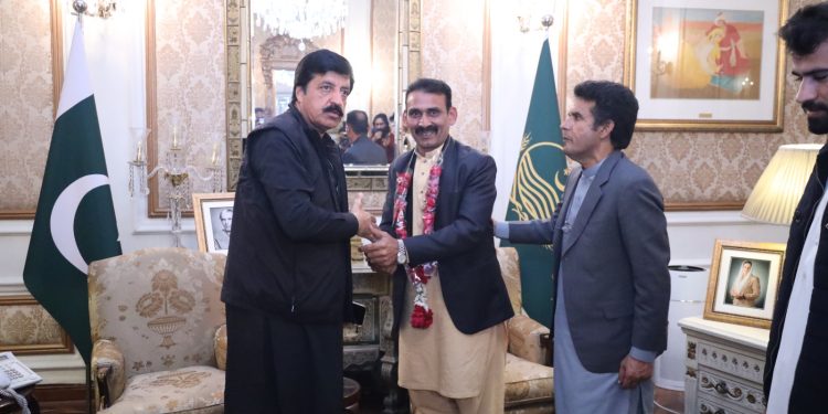 مسلم لیگی رہنما چوہدری سعید احمد گجر المعروف پپی گجر کی گورنر پنجاب سے ملاقات ، پیپلز پارٹی میں شا مل