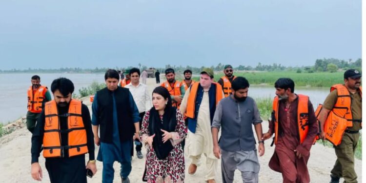 لیہ( صبح پاکستان )ڈپٹی کمشنر امیرا بیدار کا نشیبی علاقوں کا دورہ