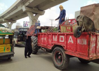 ملتان . ایم ڈی اے انفورسمنٹ ٹیم کی تجاوزات کے خلاف روزانہ کی بنیاد پر کاروائیاں جاری