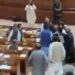 پنجاب اسمبلی میں ہنگامہ آراءی ، حکومتی رکن کو تھپڑ مارنے پر دو اپوزیشن ارکان کی رکنیت معطل