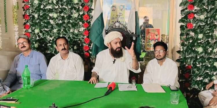 لیہ ۔ناجائز تجاوزات آپریشن کی حمایت کرتے ہیں ، دوکانوں پر لگے شیڈ ،سا ءن بورڈ اور بجلی کی تنصیبات کی توڑ پھوڑ نا منظور ، وزیر اعلی مریم نواز نوٹس لیں ۔ واحد بخش باروی