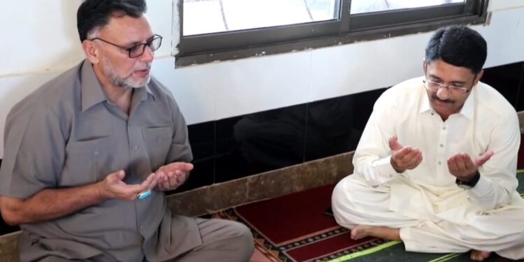 لیہ ۔محمد شہباز حسین سپیشل سیکرٹری محکمہ صحت کا دورہ لیہ ، ڈاکٹر عتیق خان سے اظہار تعزیت