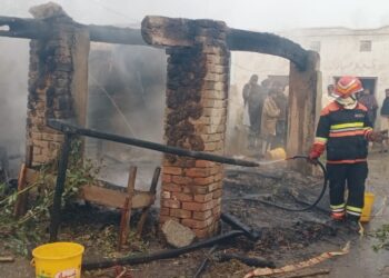 کروڑ لعل عیسن۔ غریب کی جھگی جل کر راکھ کا ڈھیر  ، تین معصوم بچے جاں بحق