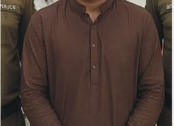 ای کامرس ود احد کالج سکینڈل ، طالبات کا جنسی استحصال کرنے والا گروہ بے نقاب ۔ ملزم  گرفتار