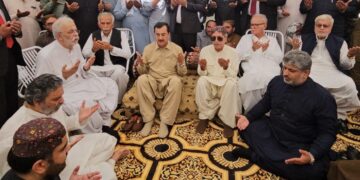 ڈیرہ غازی خا  ن   ۔ سابق گورنر پنجاب سردار ذوالفقار علی کھوسہ ایک زیرک سیاستدان اور مدبر رہنما تھے جن کی خدمات کو ہمیشہ یاد رکھا جائے گا ،چیئرمین سینیٹ یوسف رضا گیلانی