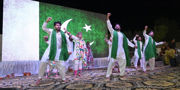لیہ  ، معرکۂ حق بنیان المرصوص کی پہلی سالگرہ ،ضلعی انتظامیہ  کے زیر اہتمام میں شاندار میوزیکل نائٹ کا انعقاد۔