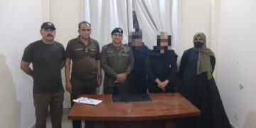 وزیراعلی کمپلینٹ سیل کی چیئرپرسن بن کر پروٹوکول حاصل کرنے کی کوشش، ملزمہ مہناز سعید گرفتار،مقدمہ درج ،ملزمہ کا تعلق پی ٹی آئی مظفرگڑھ سے بتایا جاتا ہے