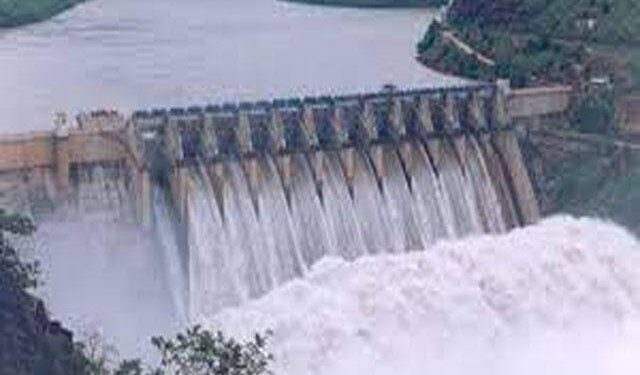 دریائے سندھ میں کالاباغ اور چشمہ کے مقام پر نچلے درجے کا سیلاب